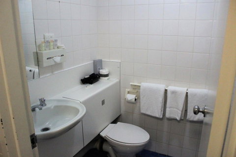Atrium Hotel Mandurah - Holiday Cairns 6