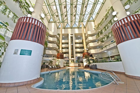 Atrium Hotel Mandurah - Holiday Cairns 0