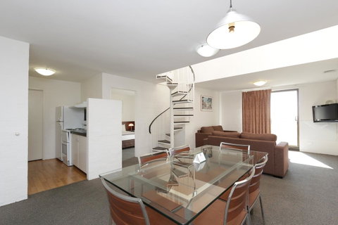 Atrium Hotel Mandurah - Holiday Cairns 17