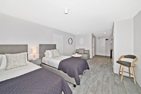 Atrium Hotel Mandurah - Holiday Cairns 33