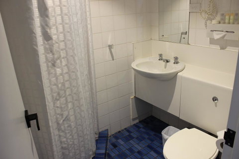 Atrium Hotel Mandurah - Holiday Cairns 8