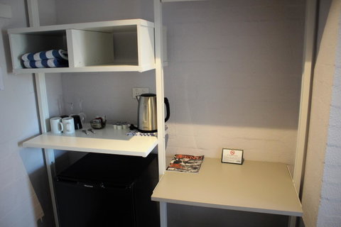 Atrium Hotel Mandurah - Holiday Cairns 9