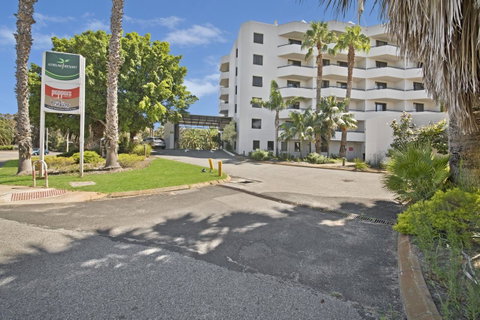 Atrium Hotel Mandurah - Holiday Cairns 28