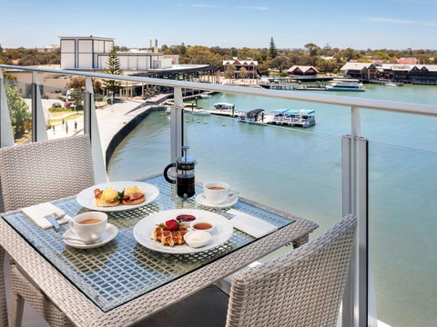 The Sebel Mandurah - Holiday Cairns 40
