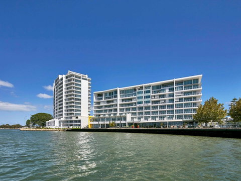 The Sebel Mandurah - Holiday Cairns 0