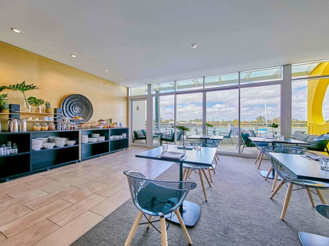 The Sebel Mandurah - Holiday Cairns 16