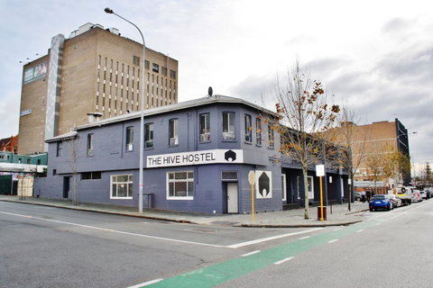 The Hive Hostel - Traveler Friendly, Passport Only - Holiday Cairns 38