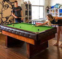 The Hive Hostel - Holiday Cairns