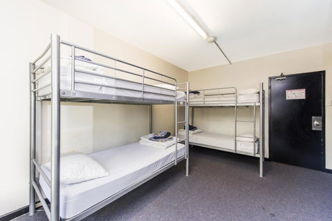Billabong Backpackers Resort - Holiday Cairns 12