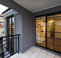 Highgate Modern Home 4 mins to Perth City - Holiday Cairns