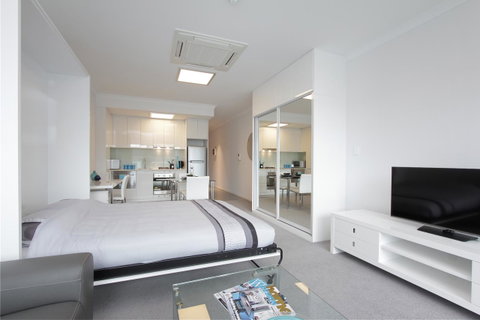 188 Apartments - Holiday Cairns 33