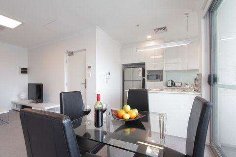 188 Apartments - Holiday Cairns 18