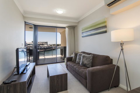 Dolphin Quay Apartments - Holiday Cairns 32