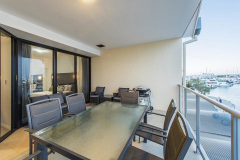 Dolphin Quay Apartments - Holiday Cairns 25