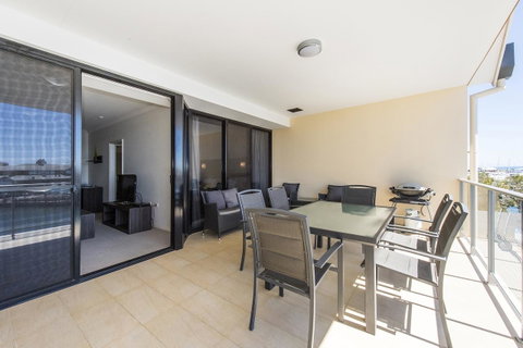Dolphin Quay Apartments - Holiday Cairns 27