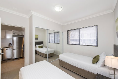 Dolphin Quay Apartments - Holiday Cairns 43