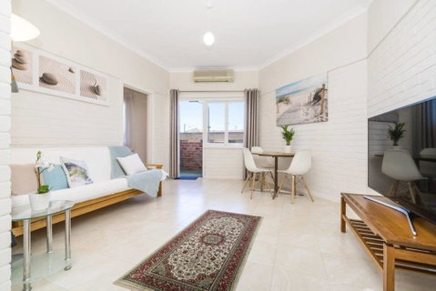 Light Bright, Quality River Views! Free Parking - Holiday Cairns 19