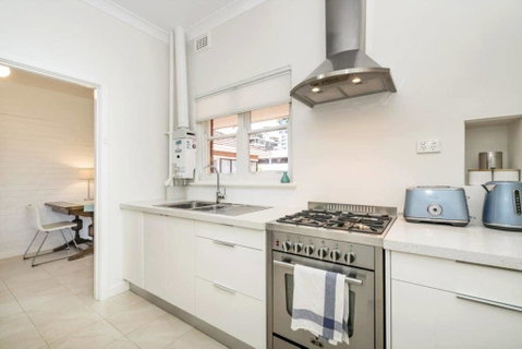 Light Bright, Quality River Views! Free Parking - Holiday Cairns 39