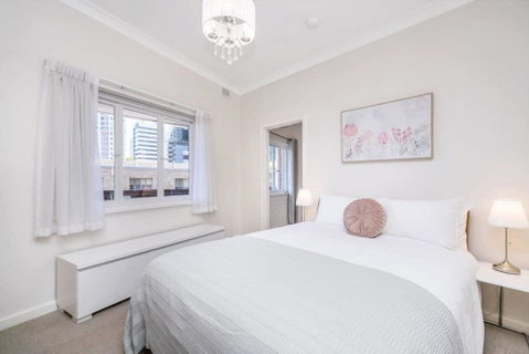 Light Bright, Quality River Views! Free Parking - Holiday Cairns 26