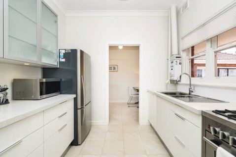 Light Bright, Quality River Views! Free Parking - Holiday Cairns 24