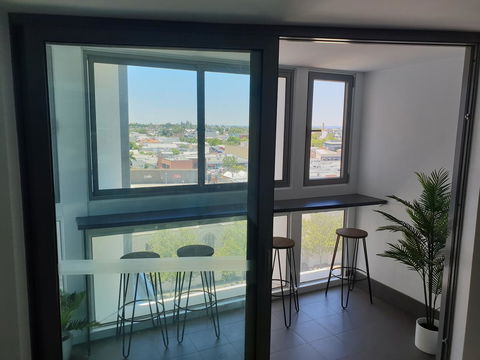 Modern Northbridge Apartment - Holiday Cairns 2