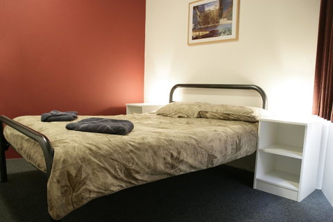 Perth City YHA - Holiday Cairns 20
