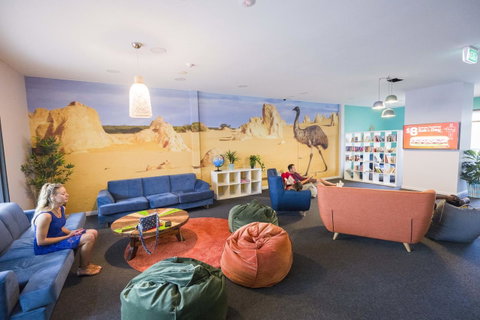 Perth City YHA - Holiday Cairns 6