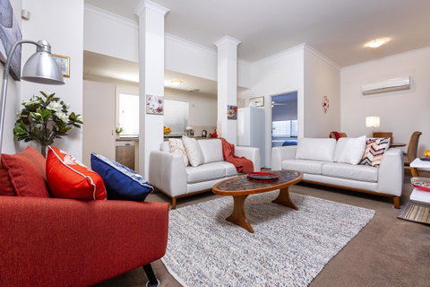Como Executive Apartment - Holiday Cairns 0