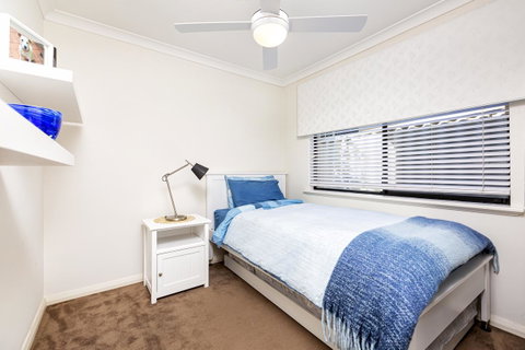 Como Executive Apartment - Holiday Cairns 12