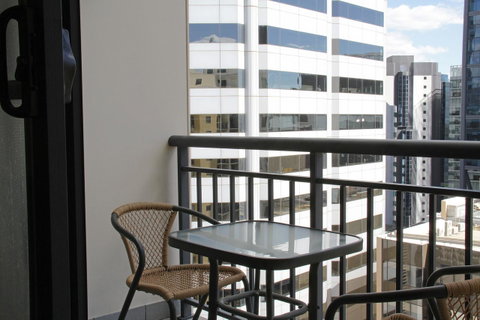 WESTEND CBD PERTH-ULTIMATE LOCATION - Holiday Cairns 23
