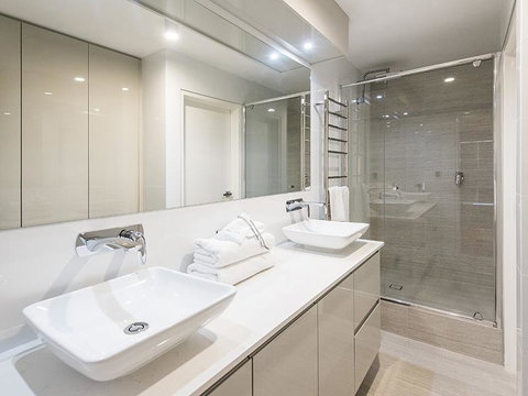 South Perth Deluxe Apartment - Holiday Cairns 20