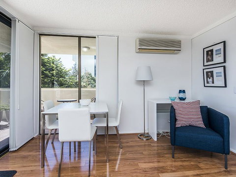 South Perth Deluxe Apartment - Holiday Cairns 9