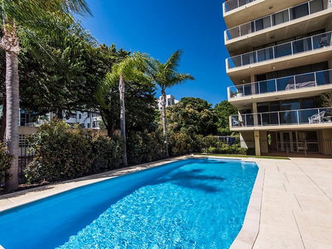 South Perth Deluxe Apartment - Holiday Cairns 11