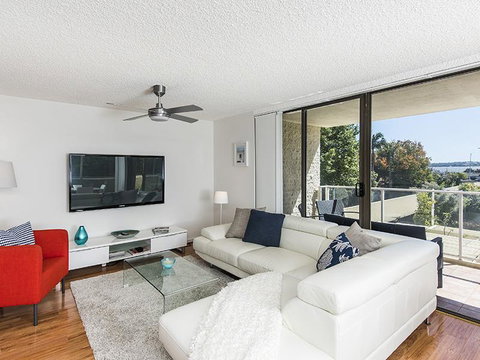 South Perth Deluxe Apartment - Holiday Cairns 24