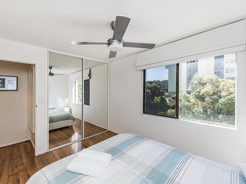 South Perth Deluxe Apartment - Holiday Cairns 38