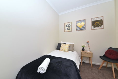 Short Stay Apartment In Perth City 1703 - Holiday Cairns 7