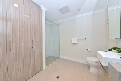 Short Stay Apartment In Perth City 1703 - Holiday Cairns 8