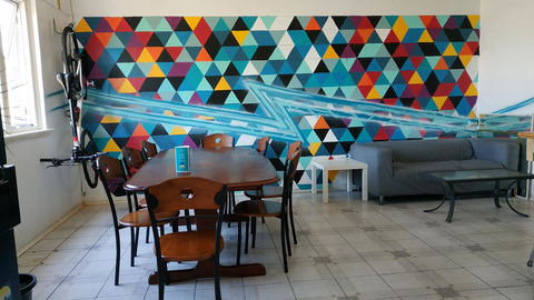 Perth Central Backpackers - Holiday Cairns 4