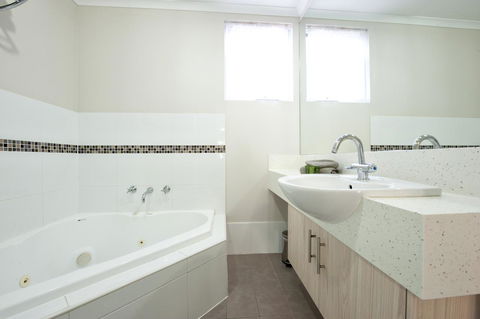 Mandalay Holiday Resort And Tourist Park - Holiday Cairns 43
