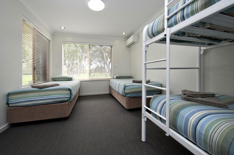 Mandalay Holiday Resort And Tourist Park - Holiday Cairns 1
