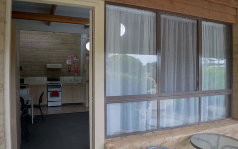 Hopetoun Motel & Chalet Village - Holiday Cairns 22
