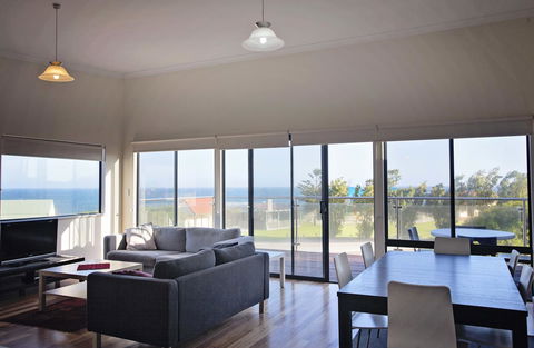 Hopetoun Motel & Chalet Village - Holiday Cairns 6