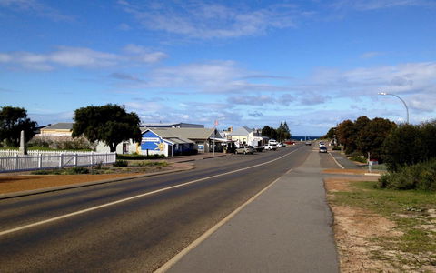 Hopetoun Motel & Chalet Village - Holiday Cairns 16