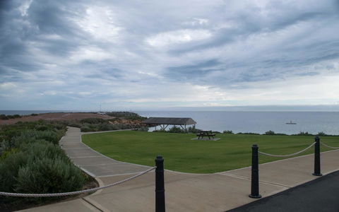 Hopetoun Motel & Chalet Village - Holiday Cairns 39