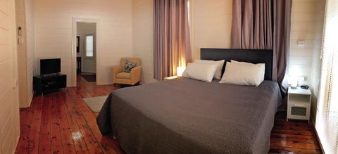 Hopetoun Motel & Chalet Village - Holiday Cairns 11