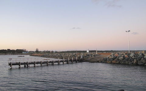 Hopetoun Motel & Chalet Village - Holiday Cairns 14
