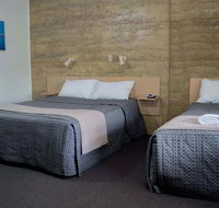 Hopetoun Motel  Chalet Village - Holiday Cairns