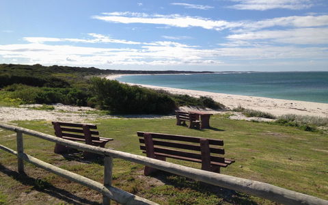 Hopetoun Motel & Chalet Village - Holiday Cairns 3