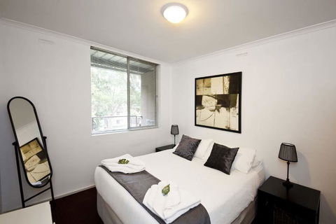 Cunningham Terrace 8 - Holiday Cairns 1