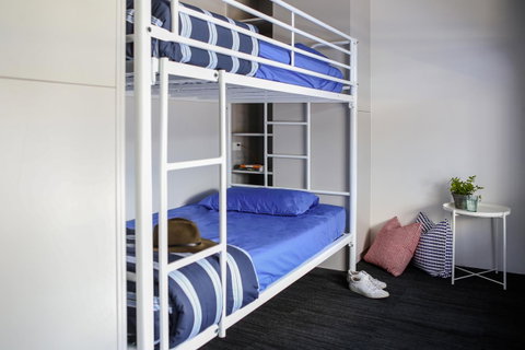 Spinners Hostel - Holiday Cairns 1